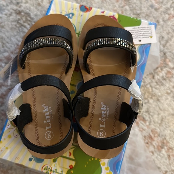 Forever - Black Bedazzled-Strap Forward Sandal - Girls - Picture 4 of 7